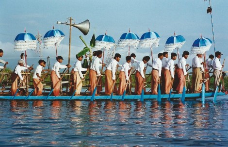 Fête du lac Inlé, Birmanie (octobre 2005)