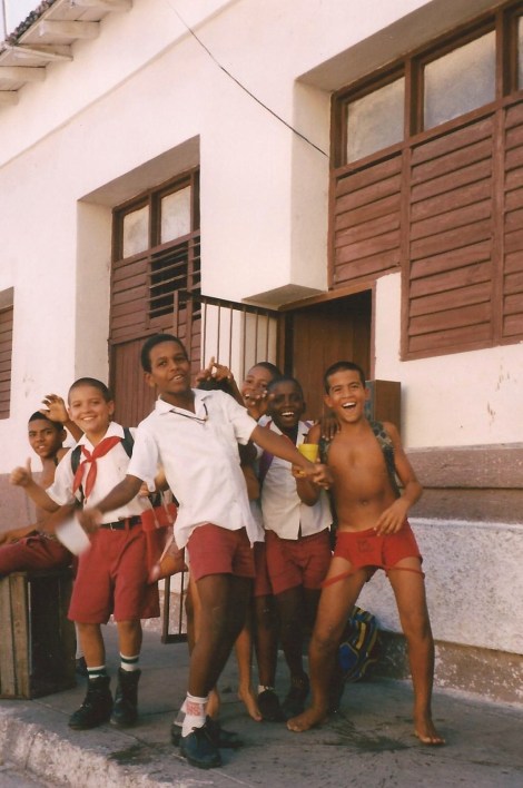 Ecoliers curieux, Trinitad, Cuba